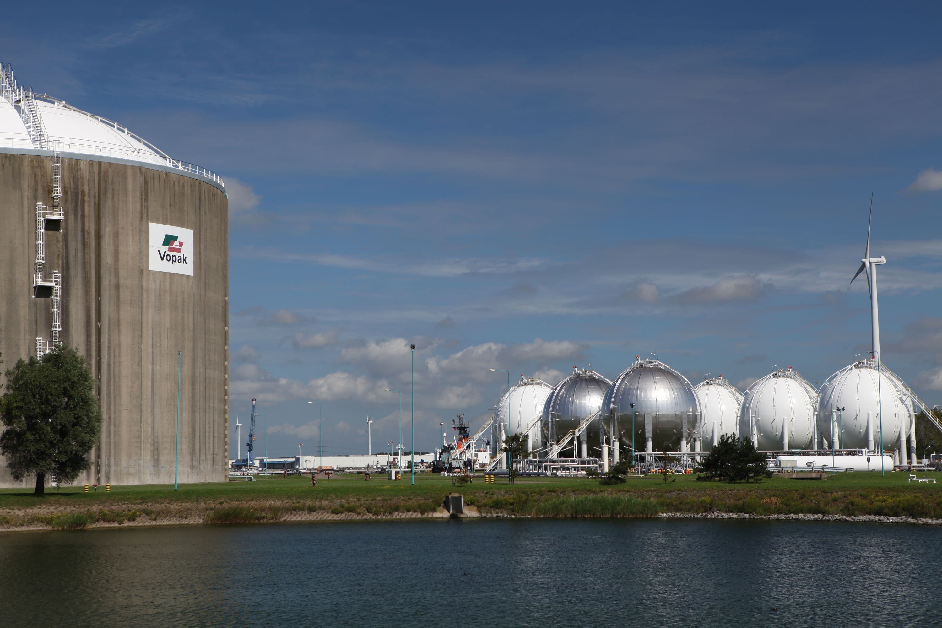Gas storage spheres